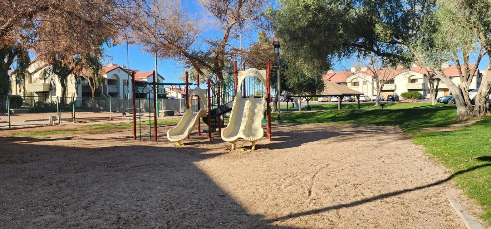 Cozy Condo Near Mcc With Pool, Bbq, Covered Parking Mesa Exterior photo