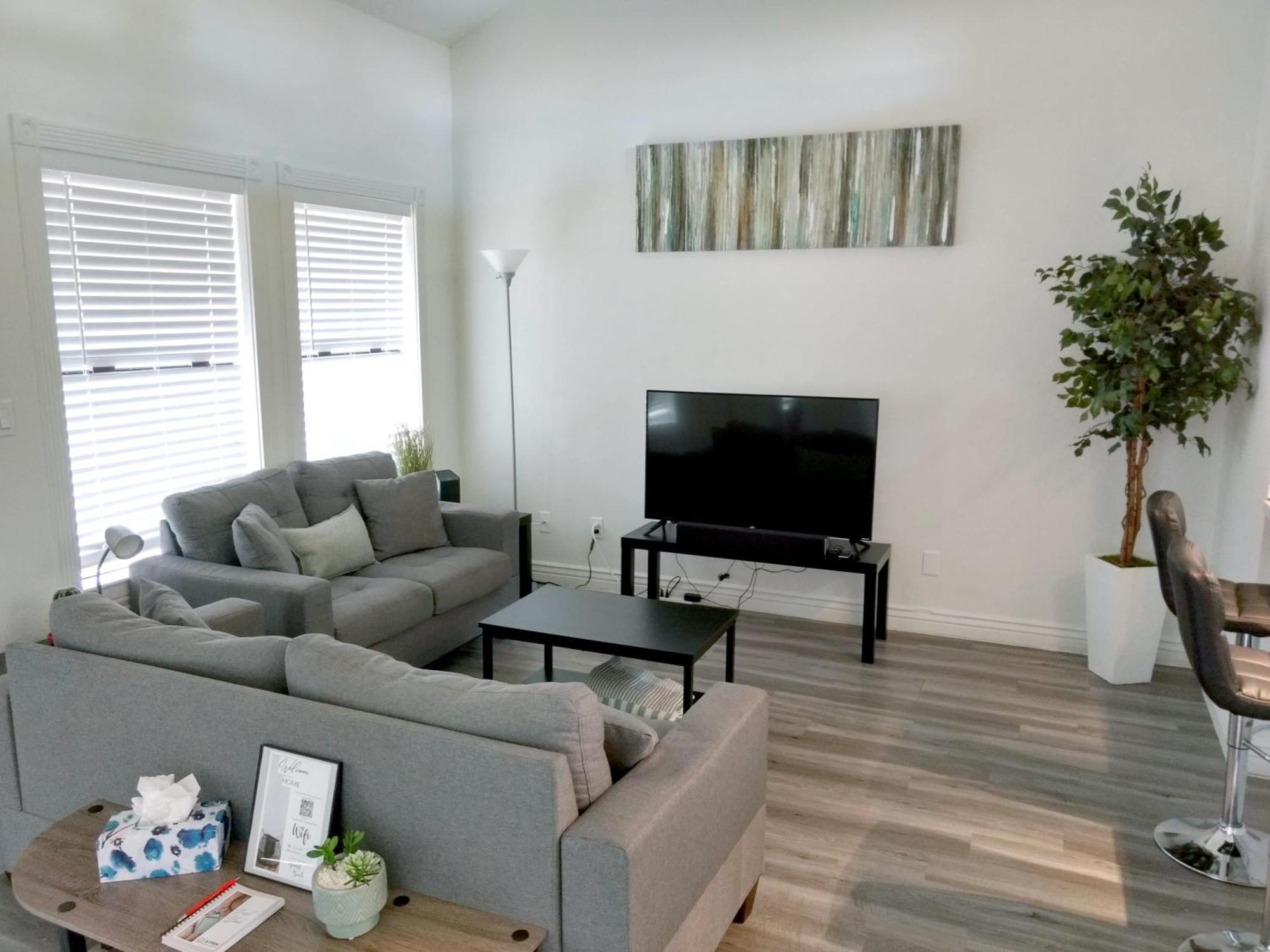 Cozy Condo Near Mcc With Pool, Bbq, Covered Parking Mesa Exterior photo